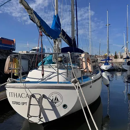 Boat بوتيل